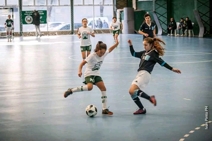 Escuela de Futbol Femenino - Ferro Carril Oeste - Caballito